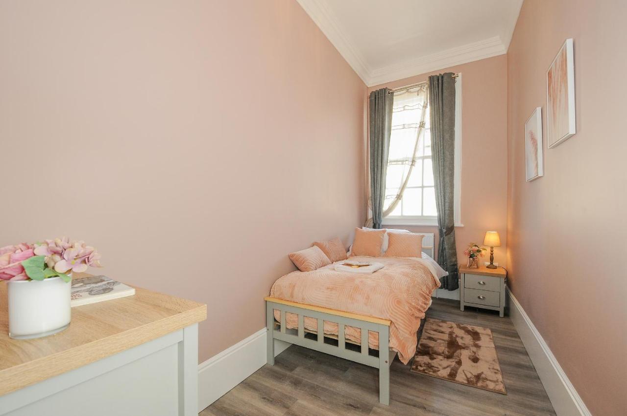 The Stannary Apartment เฮลสตัน ภายนอก รูปภาพ